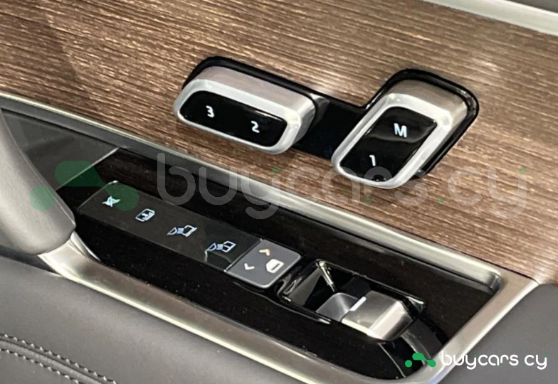 Land Rover Range Rover Серый