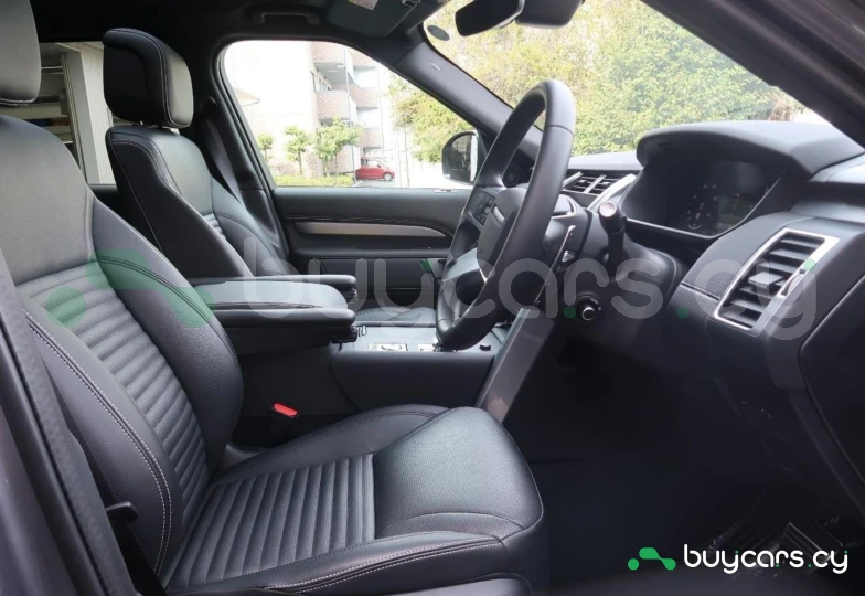 Land Rover Discovery Серый