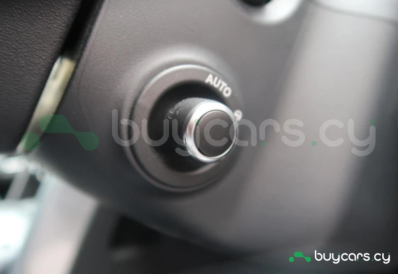 Land Rover Discovery Серый