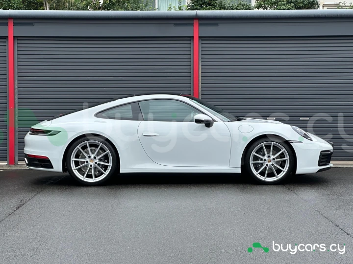 Porsche 911 Белый