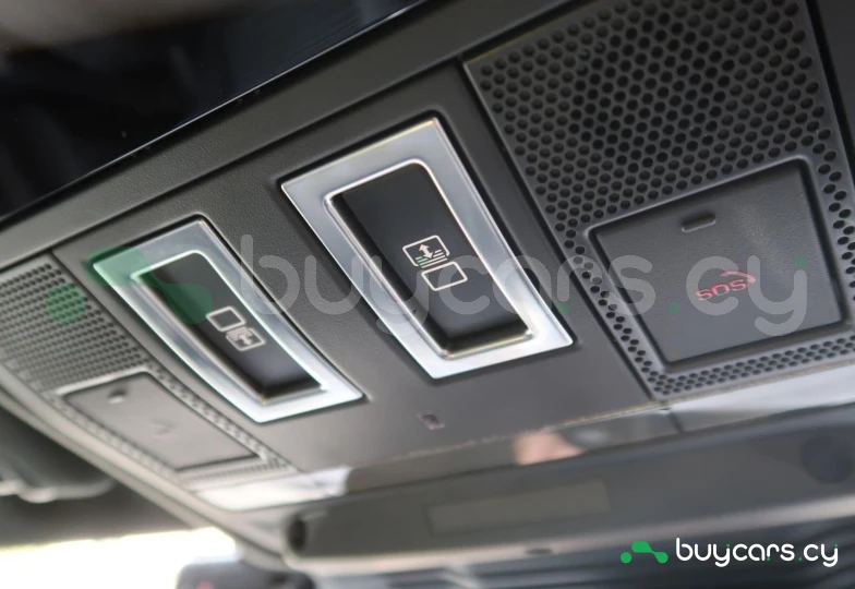 Land Rover Discovery Серый