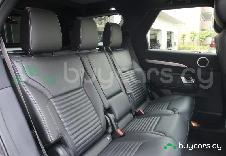 Land Rover Discovery Серый