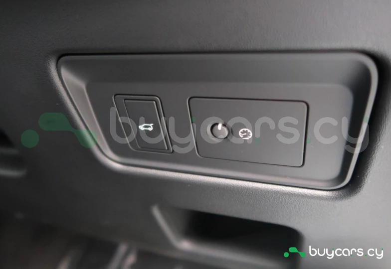 Land Rover Discovery Серый