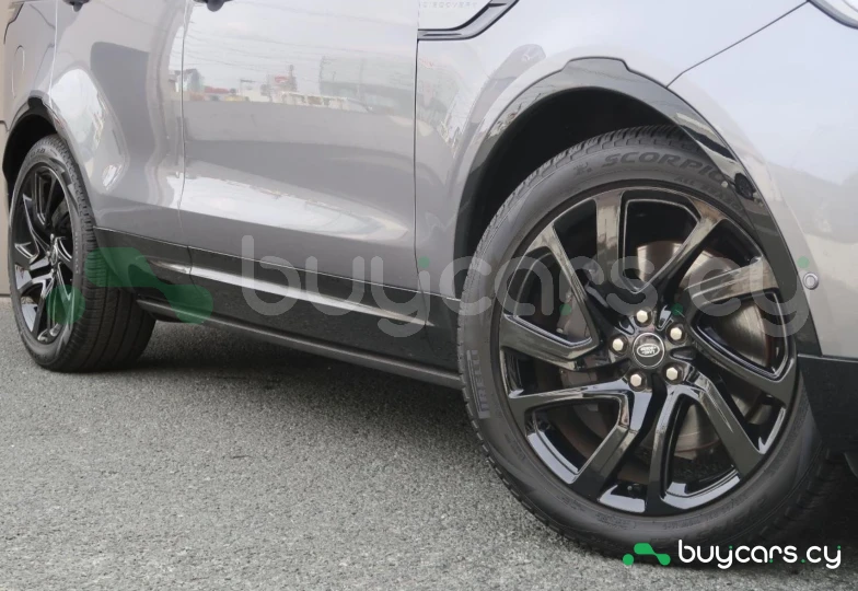 Land Rover Discovery Серый