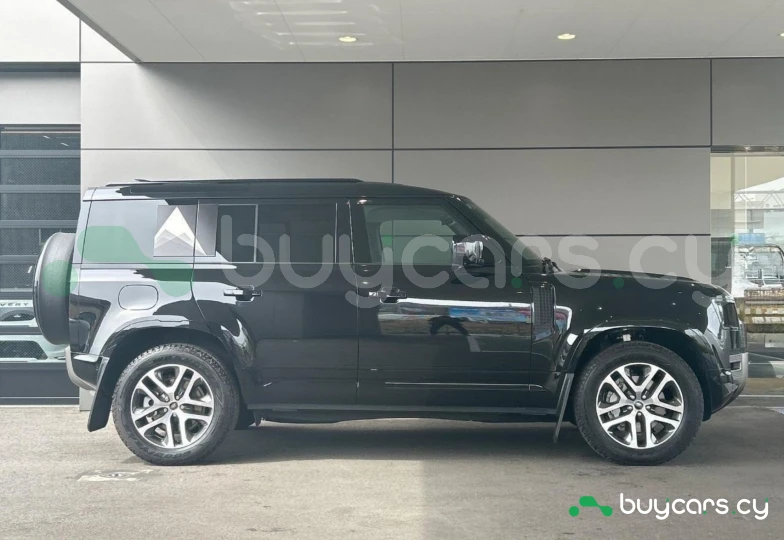Land Rover Defender Black