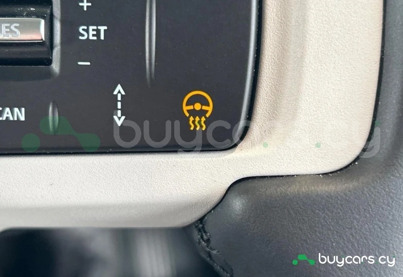 Land Rover Defender Black