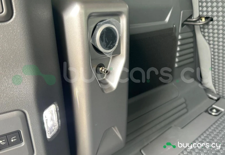 Land Rover Defender Black