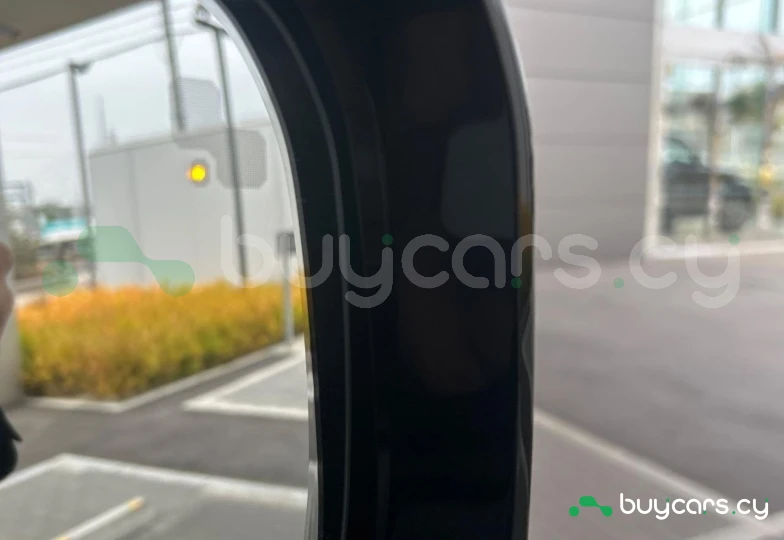 Land Rover Defender Black