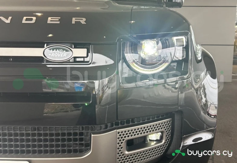 Land Rover Defender Black