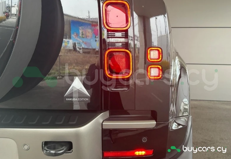 Land Rover Defender Black