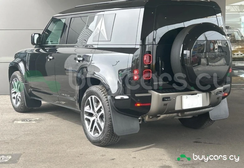 Land Rover Defender Black