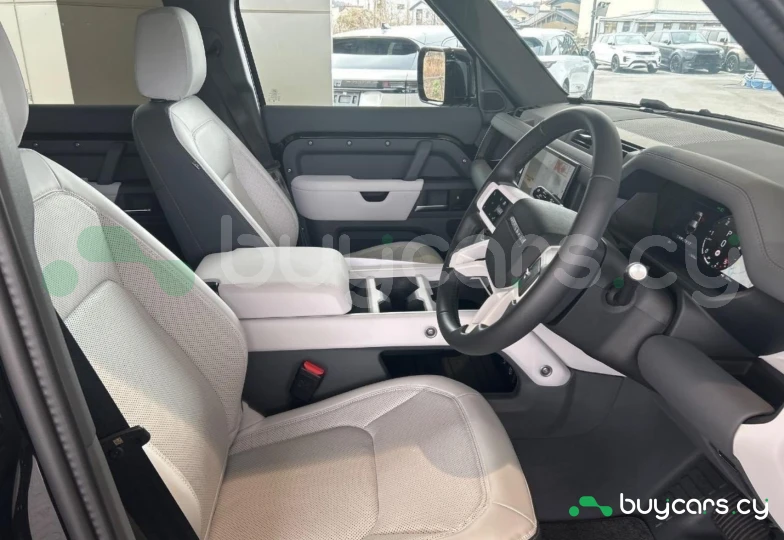 Land Rover Defender Black