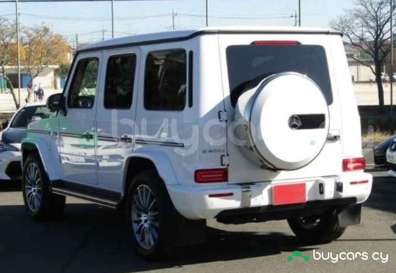 Mercedes G-class Белый