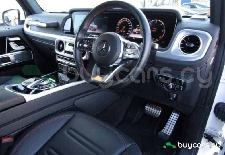 Mercedes G-class Белый