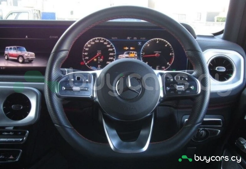 Mercedes G-class Белый