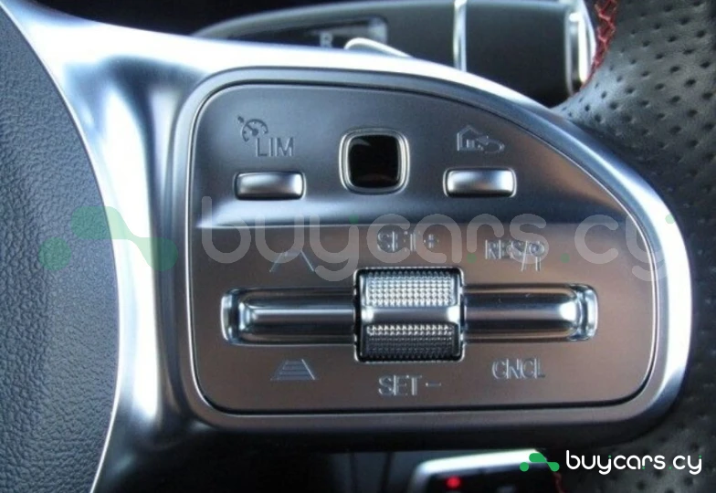 Mercedes G-class Белый