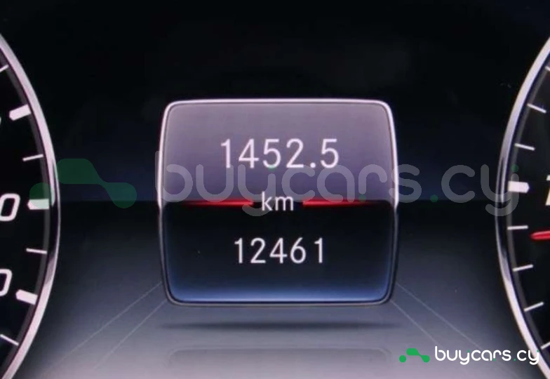 Mercedes G-class Белый