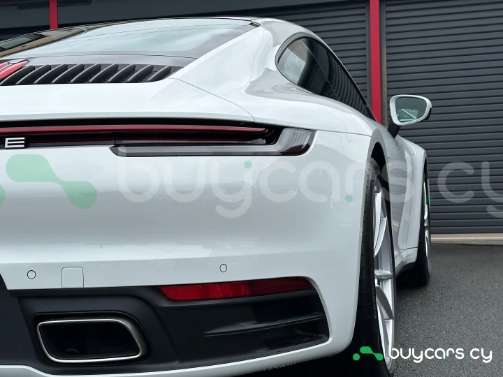 Porsche 911 Белый