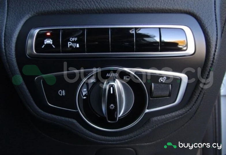 Mercedes G-class Белый