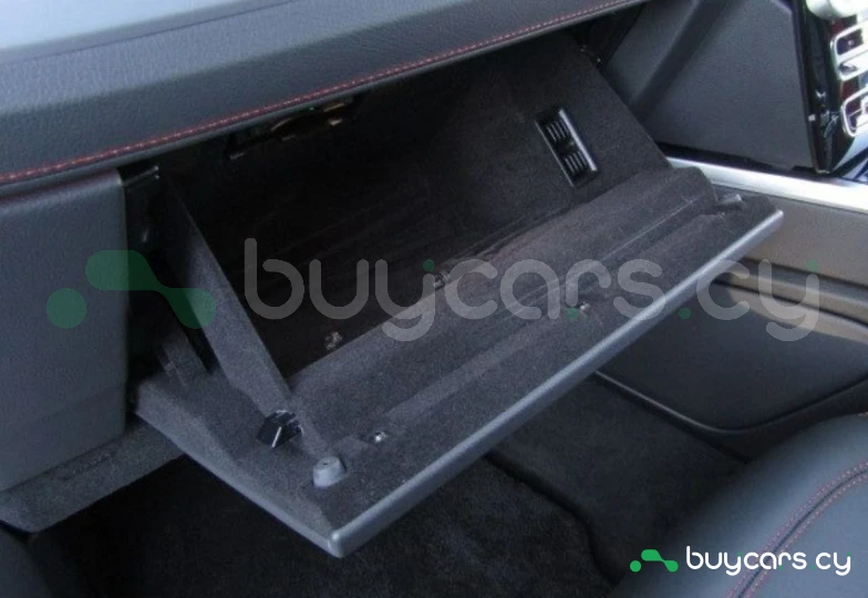 Mercedes G-class Белый