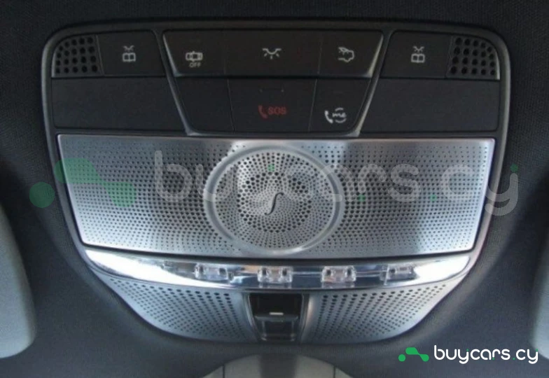 Mercedes G-class Белый