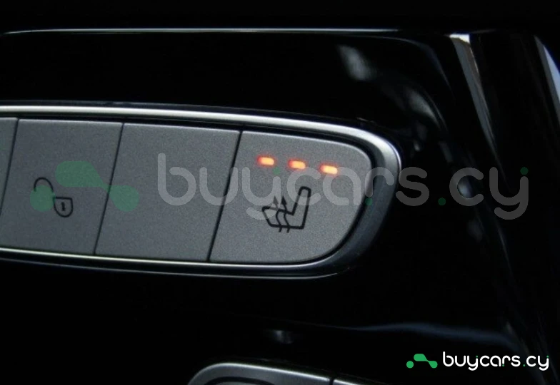 Mercedes G-class Белый