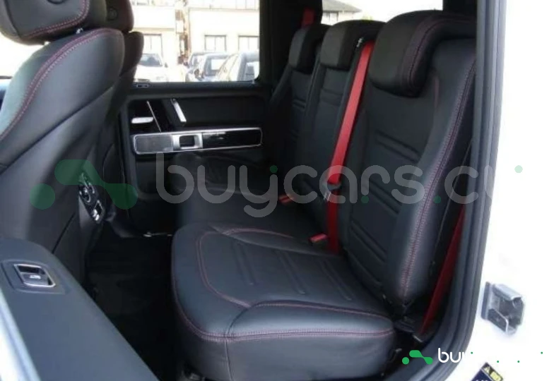 Mercedes G-class Белый