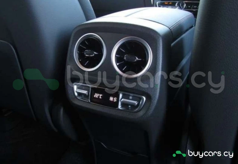 Mercedes G-class Белый