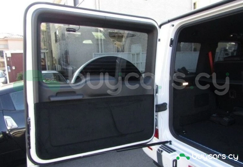 Mercedes G-class Белый