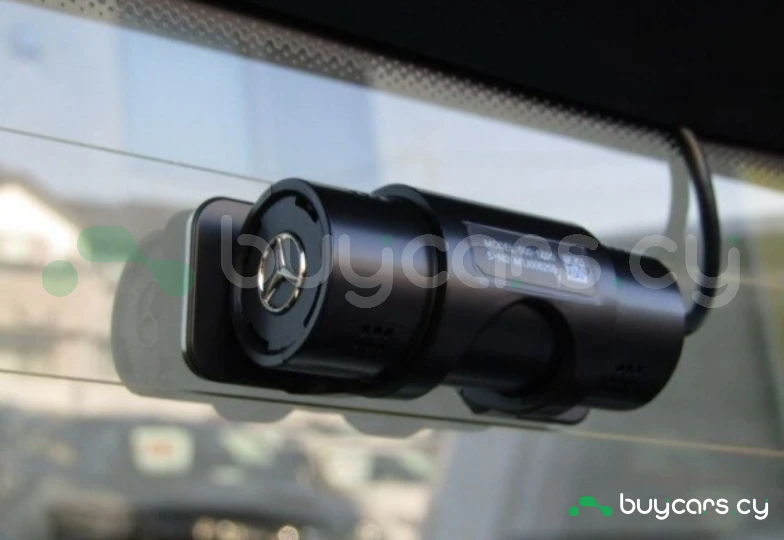 Mercedes G-class Белый