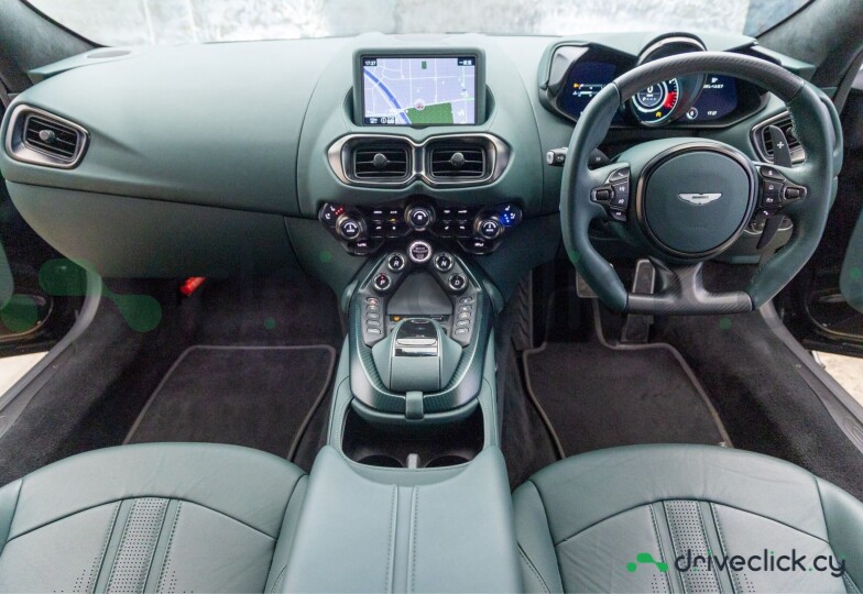 Aston Martin Vantage Зеленый