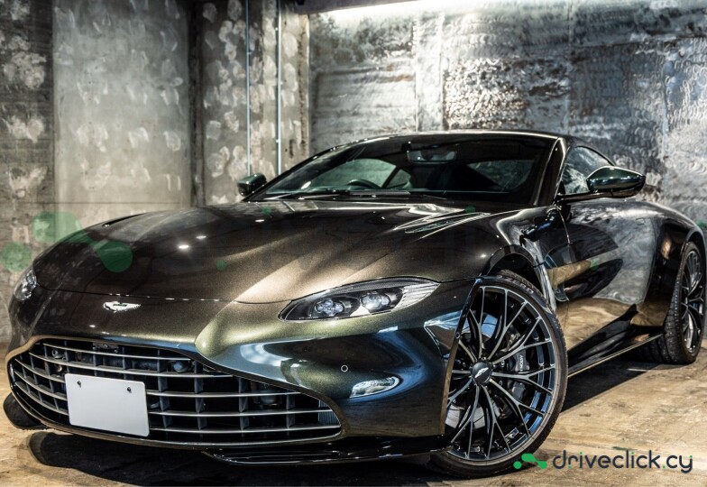 Aston Martin Vantage Зеленый