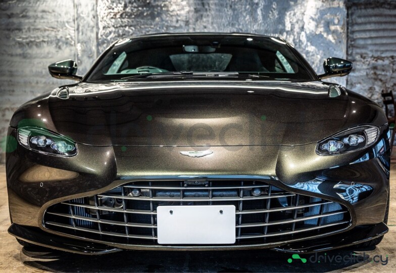 Aston Martin Vantage Зеленый
