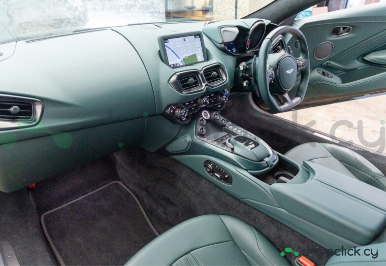 Aston Martin Vantage Зеленый