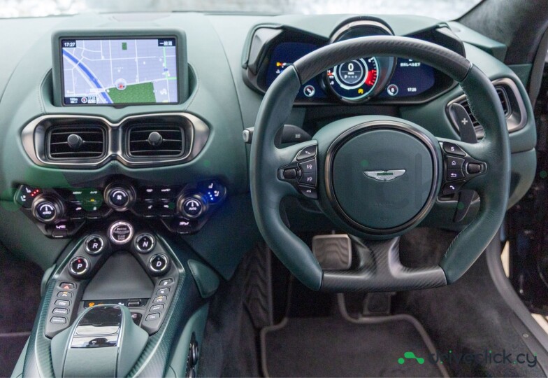 Aston Martin Vantage Зеленый