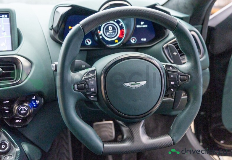 Aston Martin Vantage Зеленый