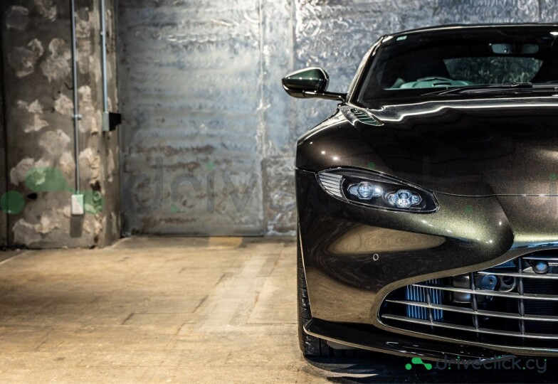 Aston Martin Vantage Зеленый