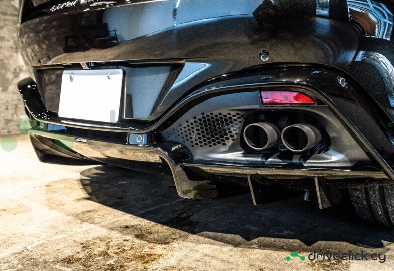 Aston Martin Vantage Зеленый