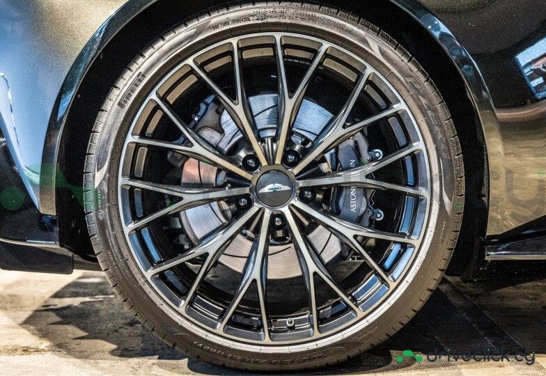 Aston Martin Vantage Зеленый