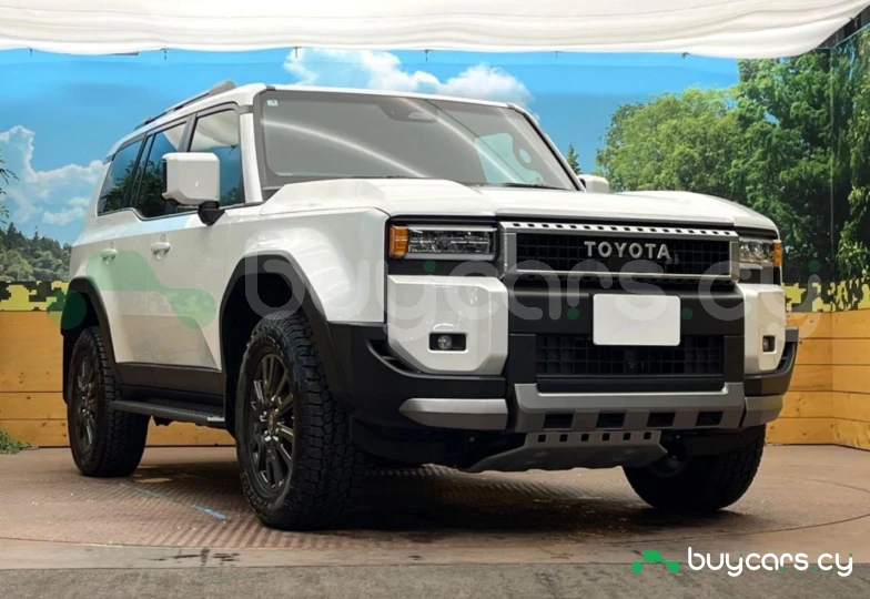 Toyota Land Cruiser 250 Белый