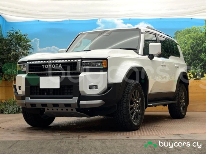 Toyota Land Cruiser 250 Белый