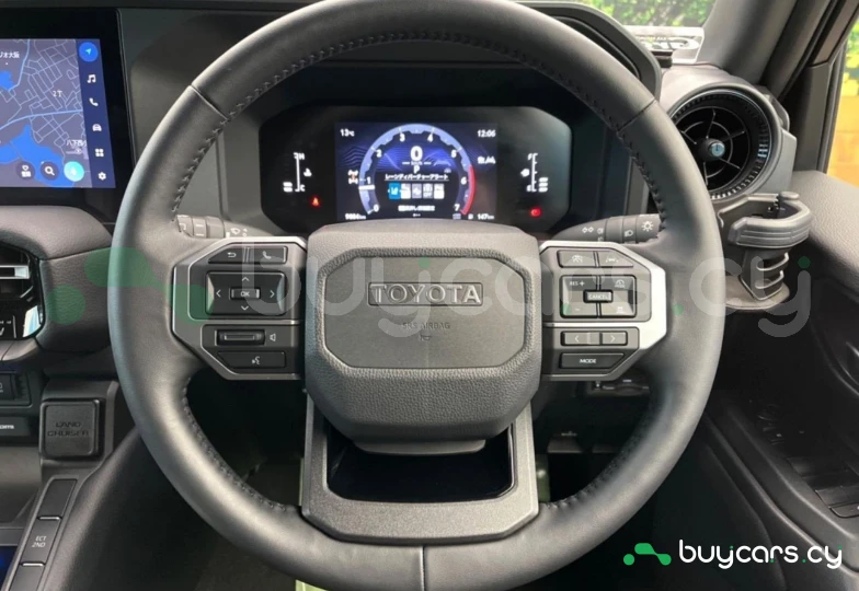 Toyota Land Cruiser 250 Белый