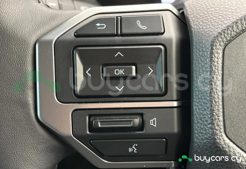 Toyota Land Cruiser 250 Белый