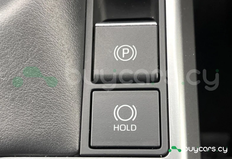 Toyota Land Cruiser 250 Белый