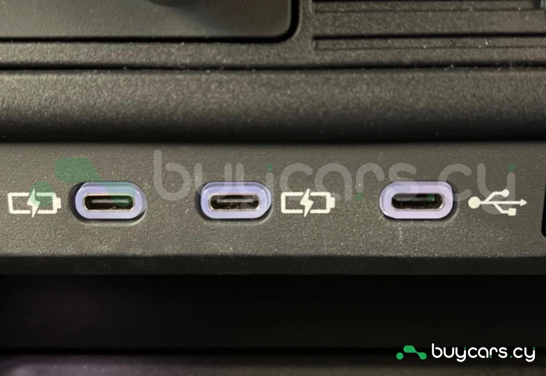 Toyota Land Cruiser 250 Белый