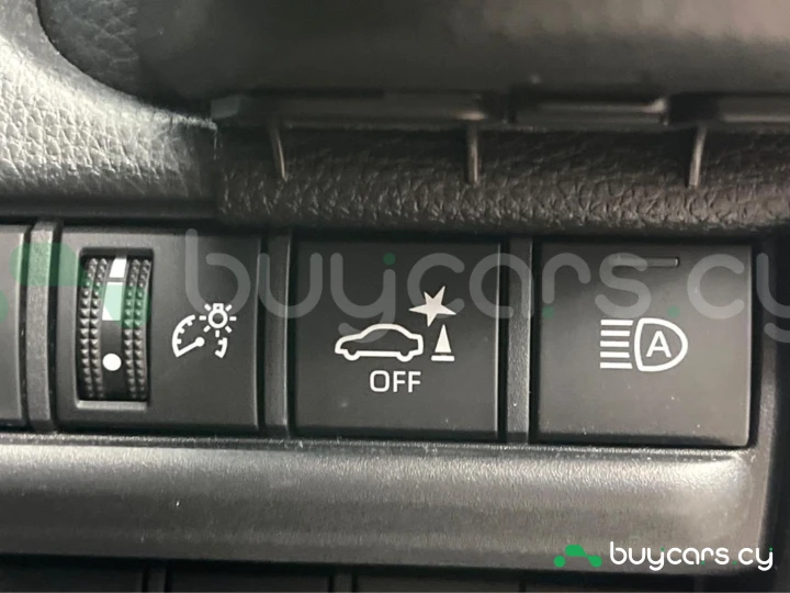 Toyota Land Cruiser 250 Белый