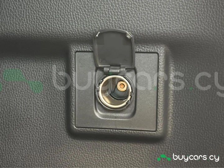 Toyota Land Cruiser 250 Белый