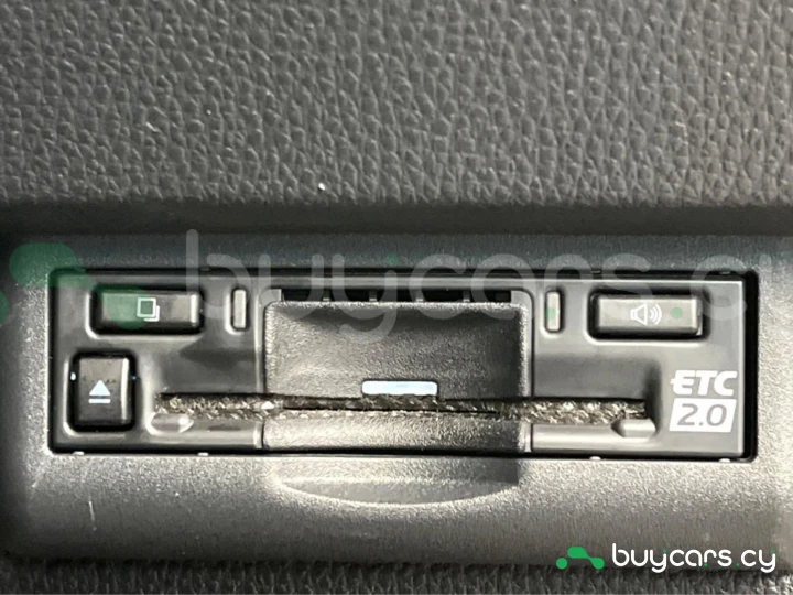 Toyota Land Cruiser 250 Белый