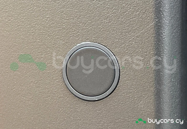 Toyota Land Cruiser 250 Белый