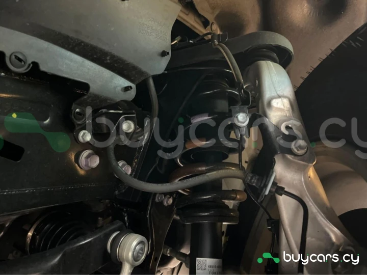 Toyota Land Cruiser 250 Белый